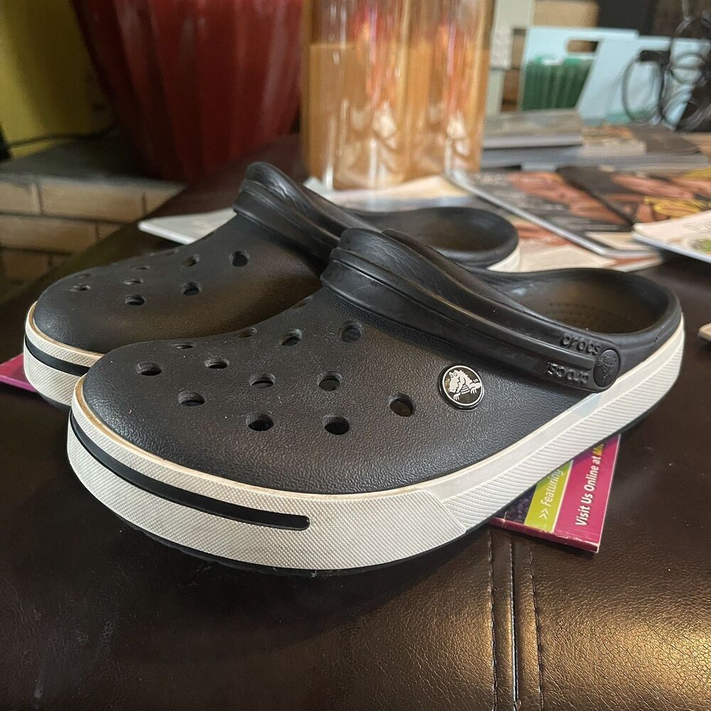 Crocs Crocband II Clogs Unisex Mens 7 Women’s 9 Lightweight Black White Band